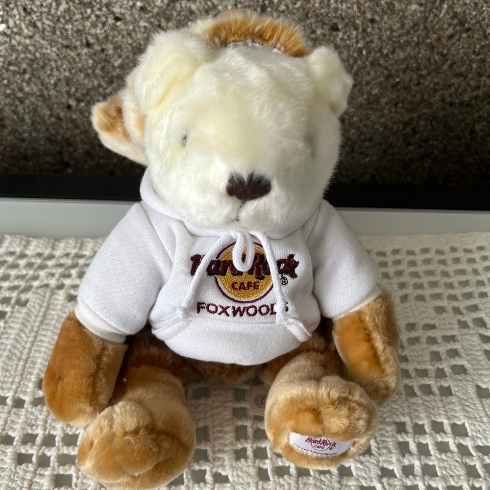 EUC Hard Rock Cafe Foxwoods collective bear 2008